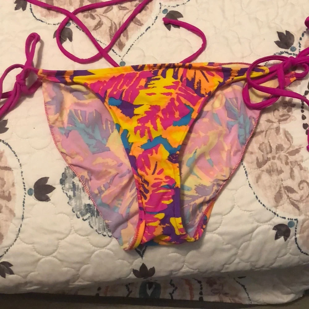 Venus -bikini 🌺 - Picture 4 of 8